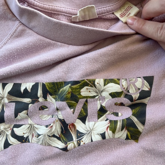 Levi’s Cropped Crewneck - Picture 4 of 5